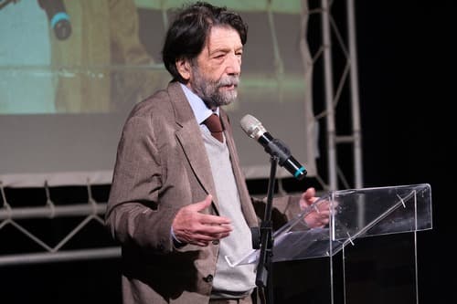 La lectio di Massimo Cacciari su “Gli antichi e noi” riempie il teatro Pirandello