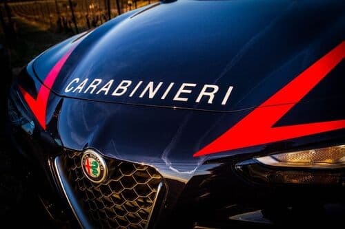 Una denuncia per abbandono rifiuti con sequestro autovettura