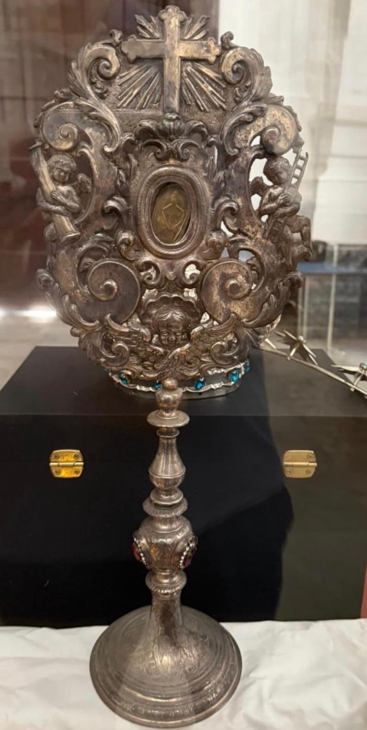 Festa dell’Esaltazione della Croce: Calvario aperto ed esposizione della reliquia sacra