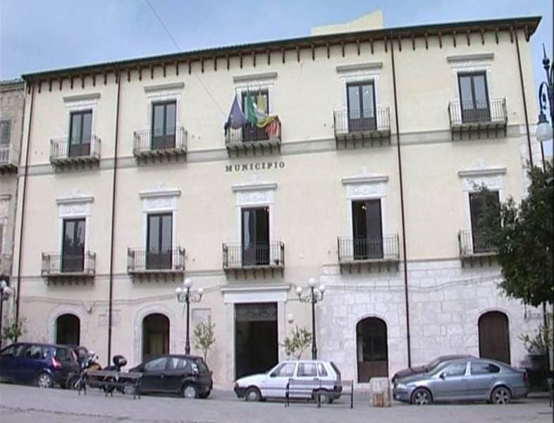 Il silenzio della politica e il coraggio di scegliere: Favara non è un «affaire per pochi intimi»